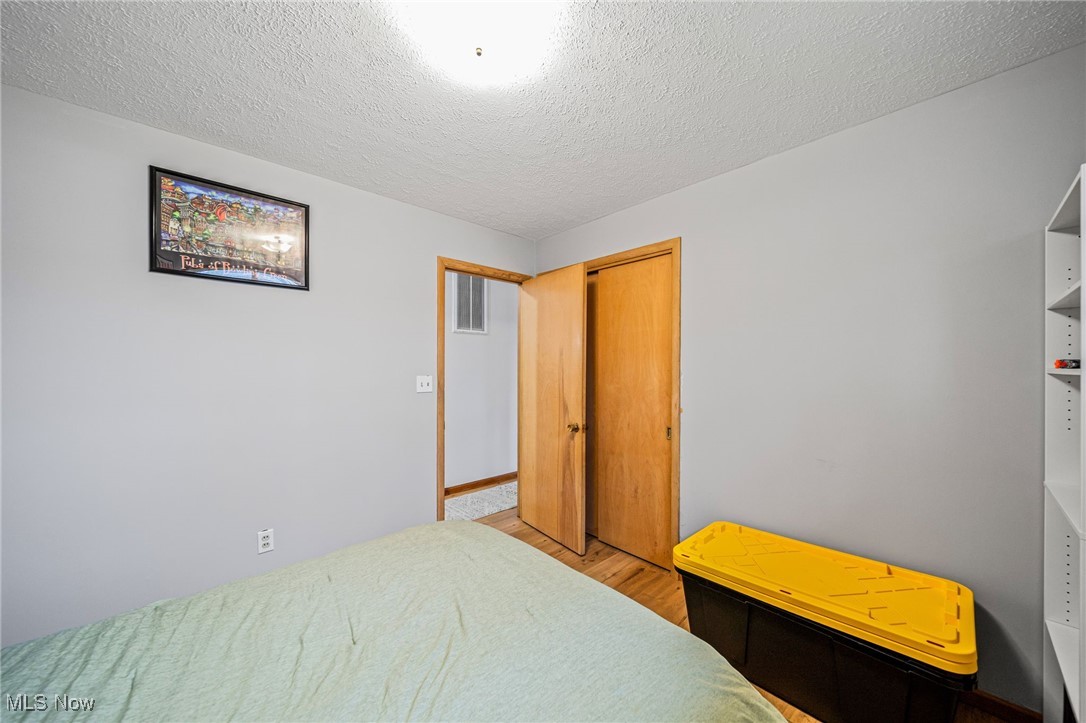 6466 Clearair Drive, Mentor, Ohio image 30