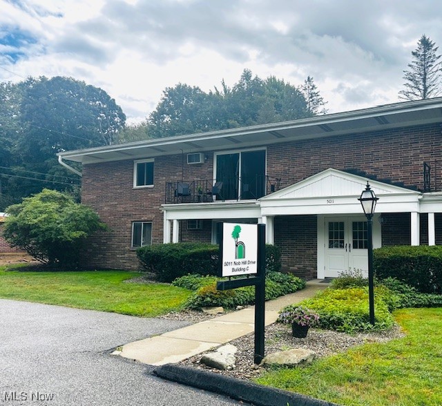 Chagrin Falls, Ohio 44022, United States, 2 Bedrooms Bedrooms, ,1 BathroomBathrooms,Residential,Active,197555