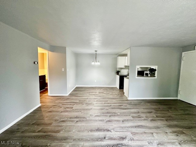 Chagrin Falls, Ohio 44022, United States, 2 Bedrooms Bedrooms, ,1 BathroomBathrooms,Residential,Active,197555