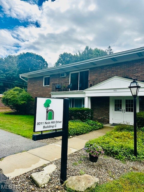 Chagrin Falls, Ohio 44022, United States, 2 Bedrooms Bedrooms, ,1 BathroomBathrooms,Residential,Active,197555