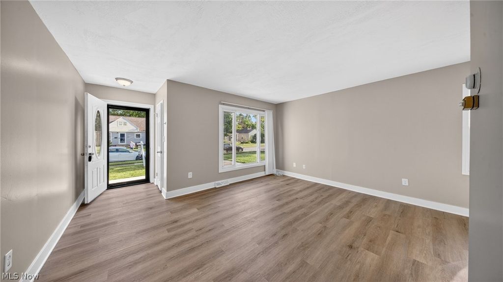 Photo of 1020 Dawnwood Drive, Parma, OH 44134 (MLS # 5216970)