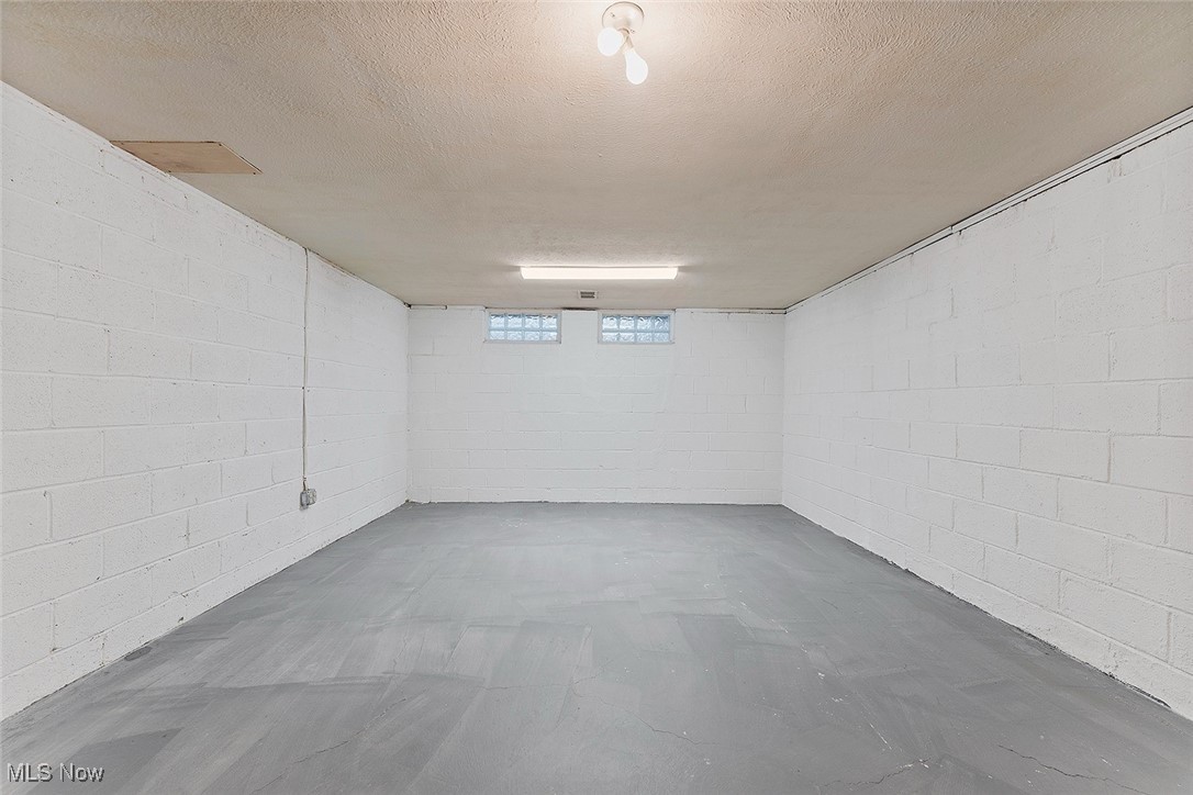 Rapid Transit - Residential Lease