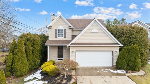 Tiny photo for 29008 Uxbridge Drive, Willowick, OH 44095 (MLS # 5187373)