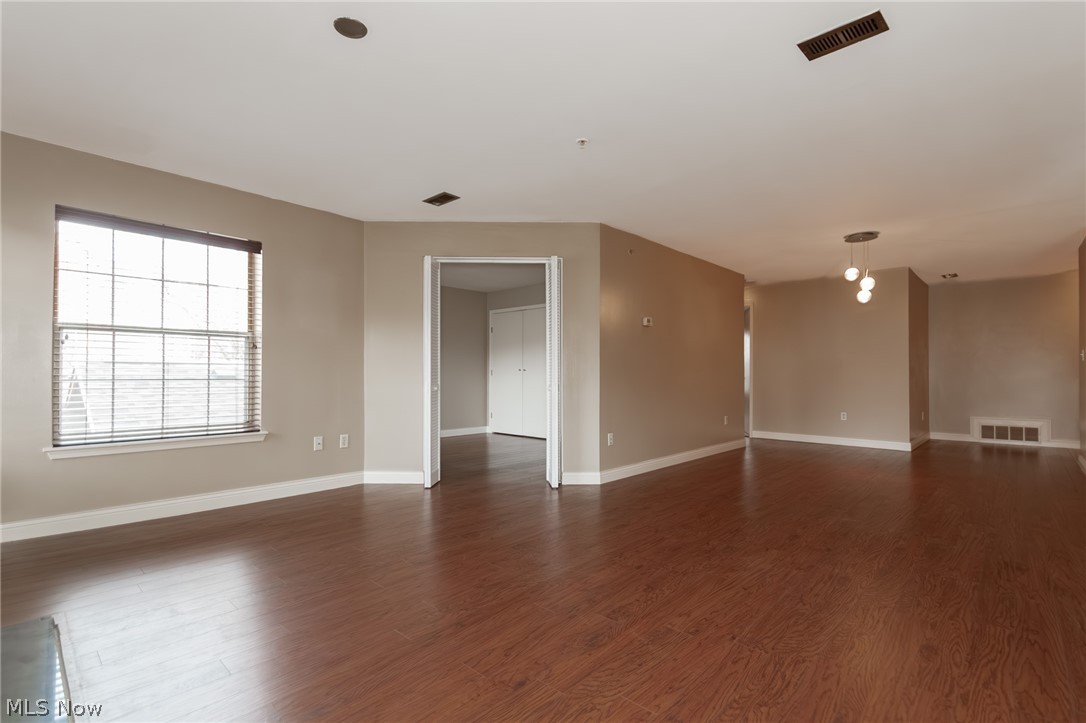 Fox Hollow/Woodhawk Condo - Residential