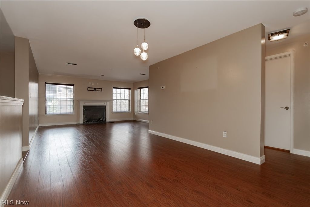 Photo of 220 Fox Hollow Drive #212, Mayfield Heights, OH 44124 (MLS # 5195227)