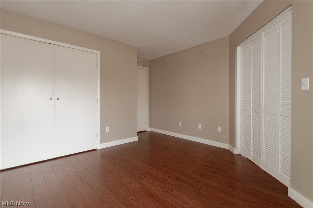 Fox Hollow/Woodhawk Condo - Residential