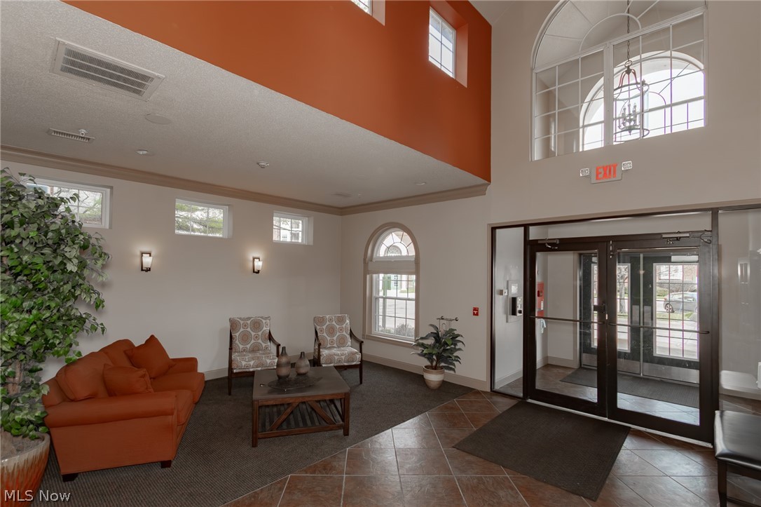 Fox Hollow/Woodhawk Condo - Residential