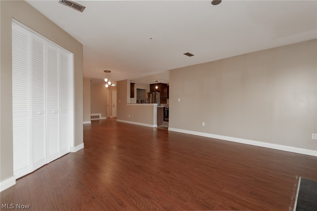 Fox Hollow/Woodhawk Condo - Residential