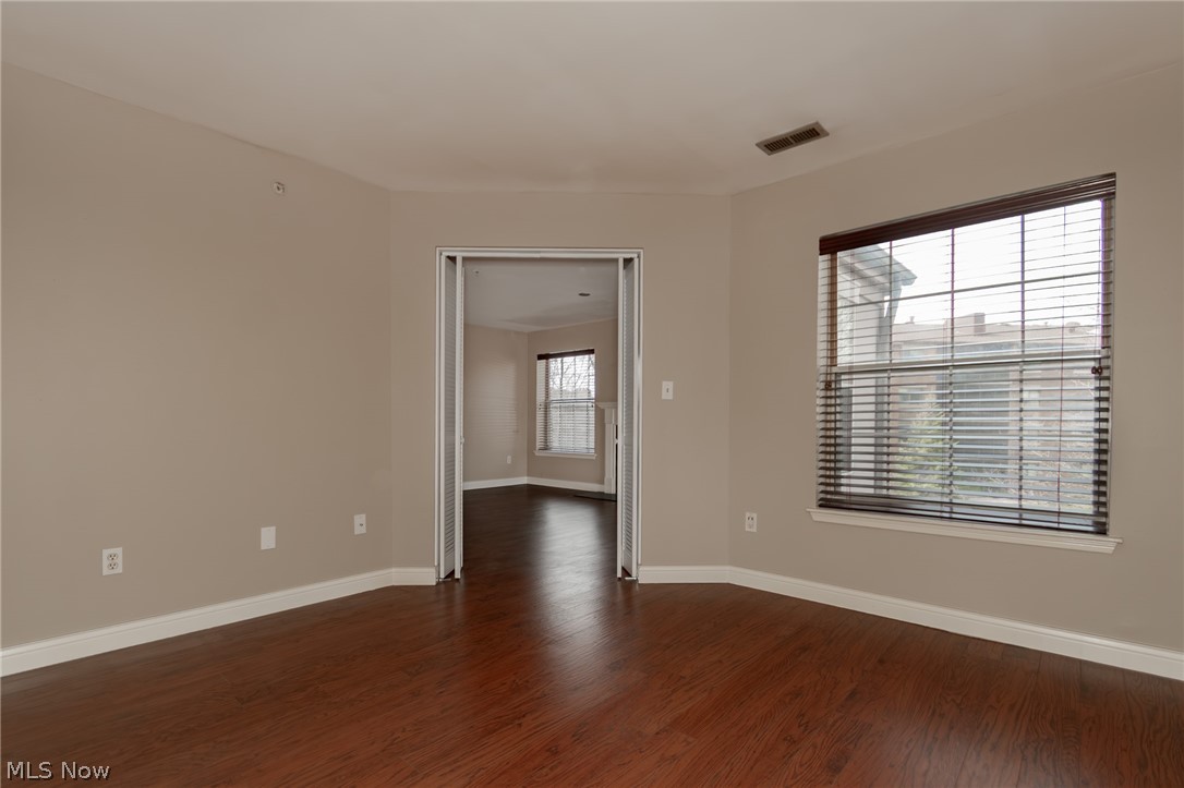 Fox Hollow/Woodhawk Condo - Residential