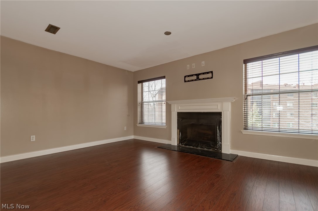 Fox Hollow/Woodhawk Condo - Residential