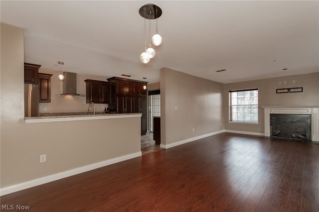 Fox Hollow/Woodhawk Condo - Residential