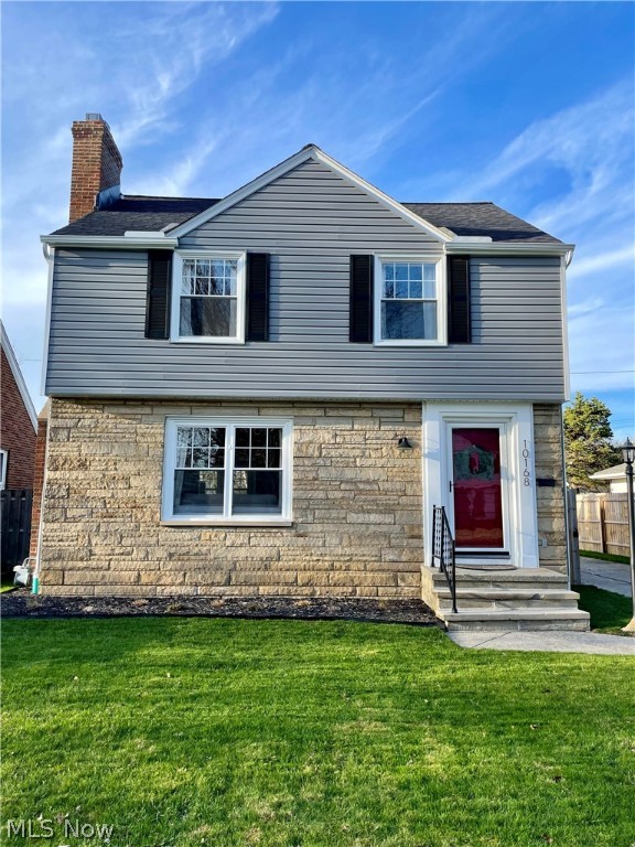 Main image without alt text