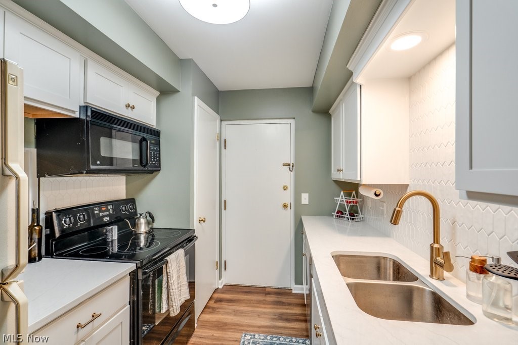 English Oaks Condo - Residential