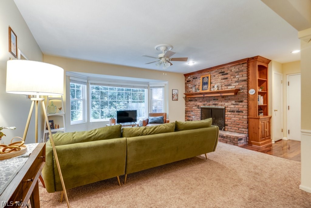 English Oaks Condo - Residential