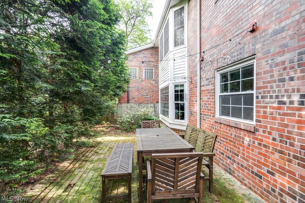 English Oaks Condo - Residential