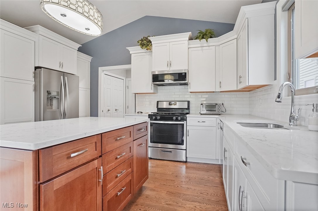 Bradford Pointe - Residential