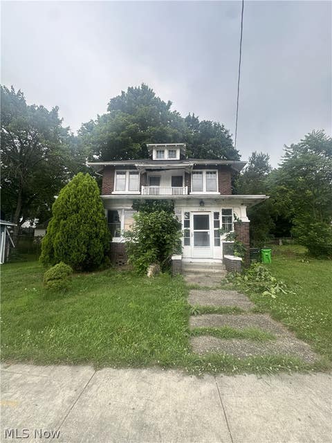 Homes For Sale - 1043 S Webb Avenue<br/> Alliance, OH 44601