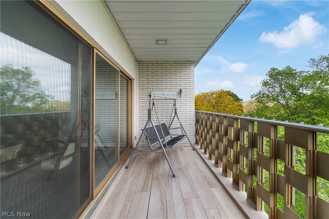 Carlton House Condominiums - Residential