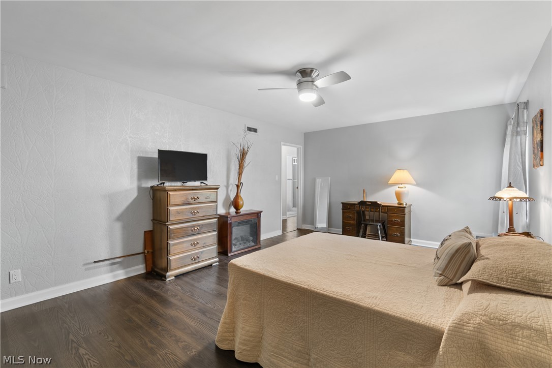 Carlton House Condominiums - Residential
