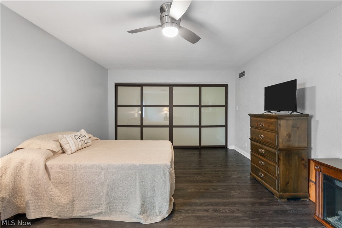 Carlton House Condominiums - Residential
