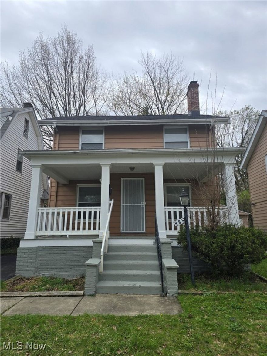 Nicely renovated 3 bedroom 1.5 bath home in great location. 2 car detached garage and mudroom at back of home. Basement is open area for extra living space or storage and laundry area. Range and refrigerator included in lease and installed before move in.