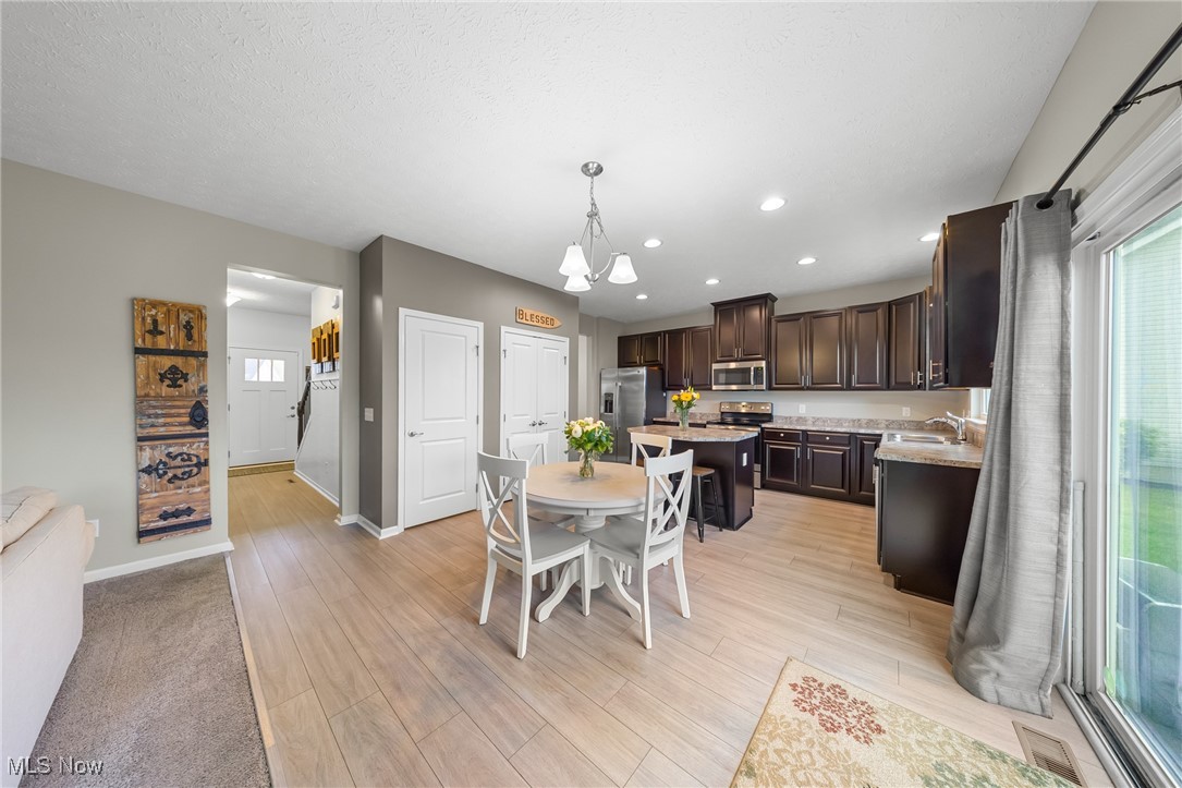 6539 Stoneyridge Drive, Medina, Ohio image 3