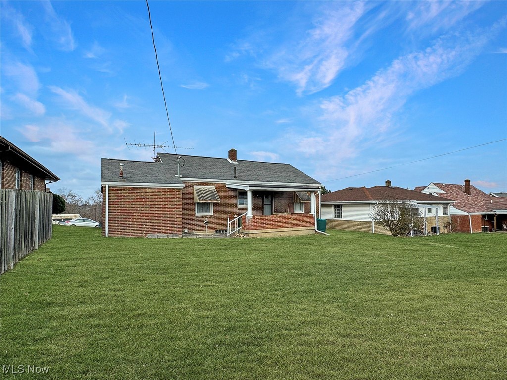 330 Westwood Circle, Steubenville, Ohio image 2