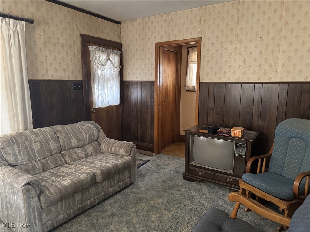 330 E Hopocan Avenue, Barberton, Ohio image 4