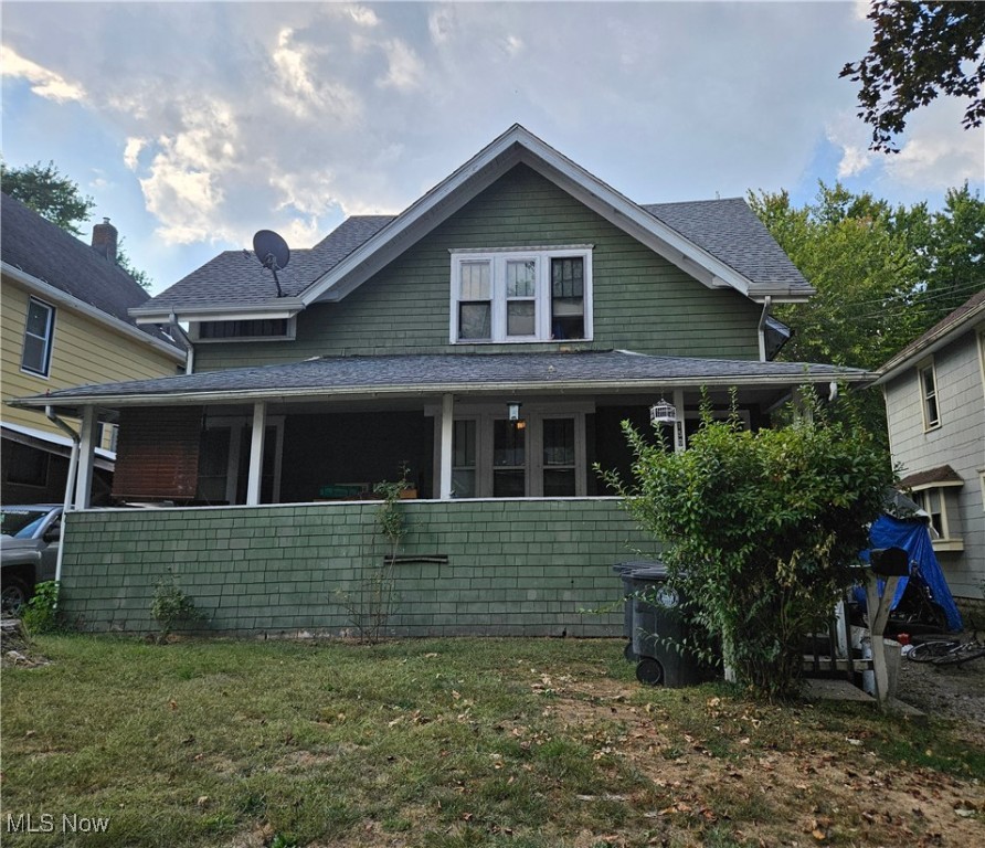 Bring Your Vision to Life!
This 3-bedroom, 1-bath Akron home is packed with potential and ready for your renovation ideas. With 1,582 sq. ft., hardwood floors, convenient first-floor laundry, and an attached carport, it’s the perfect project for investors or handy buyers looking to create equity. Don’t miss this chance to transform a solid property into a great home or rental!
