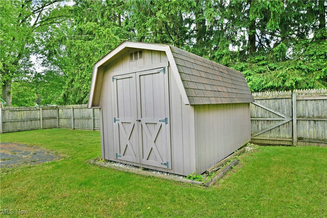 172 Camrose Drive, Niles, Ohio image 39