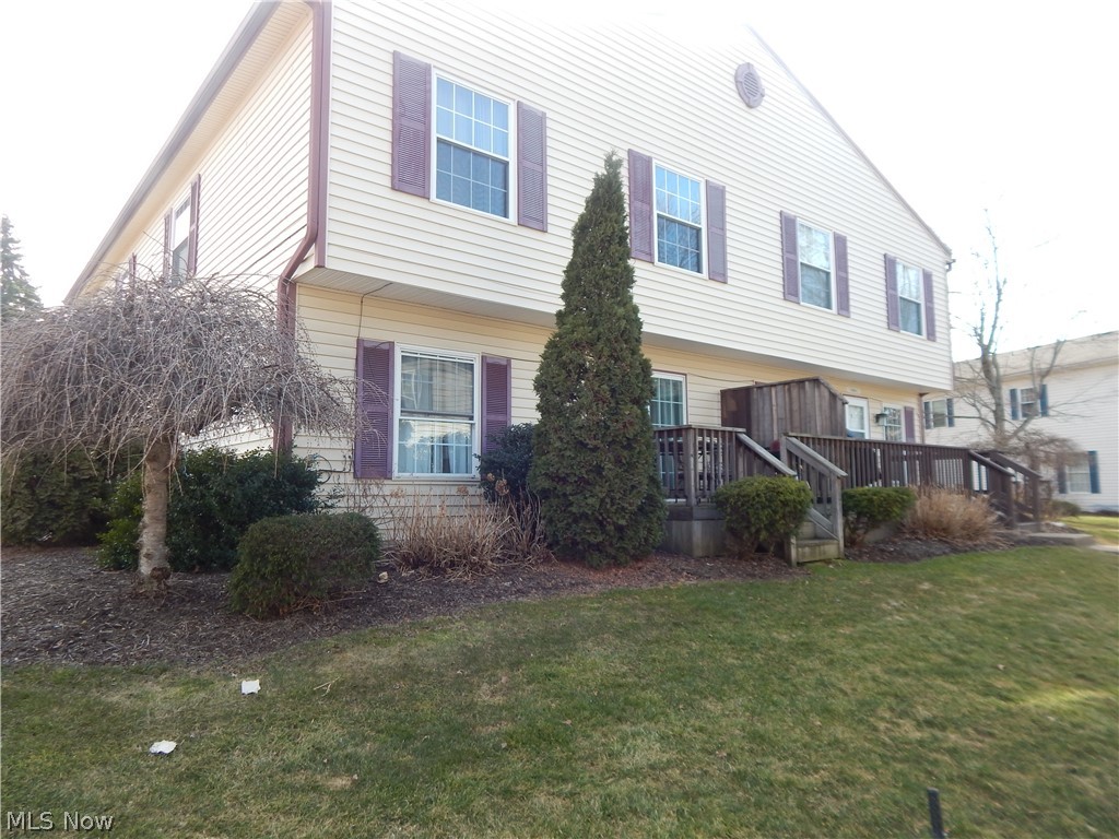 Williamsburg Court Condos - Residential