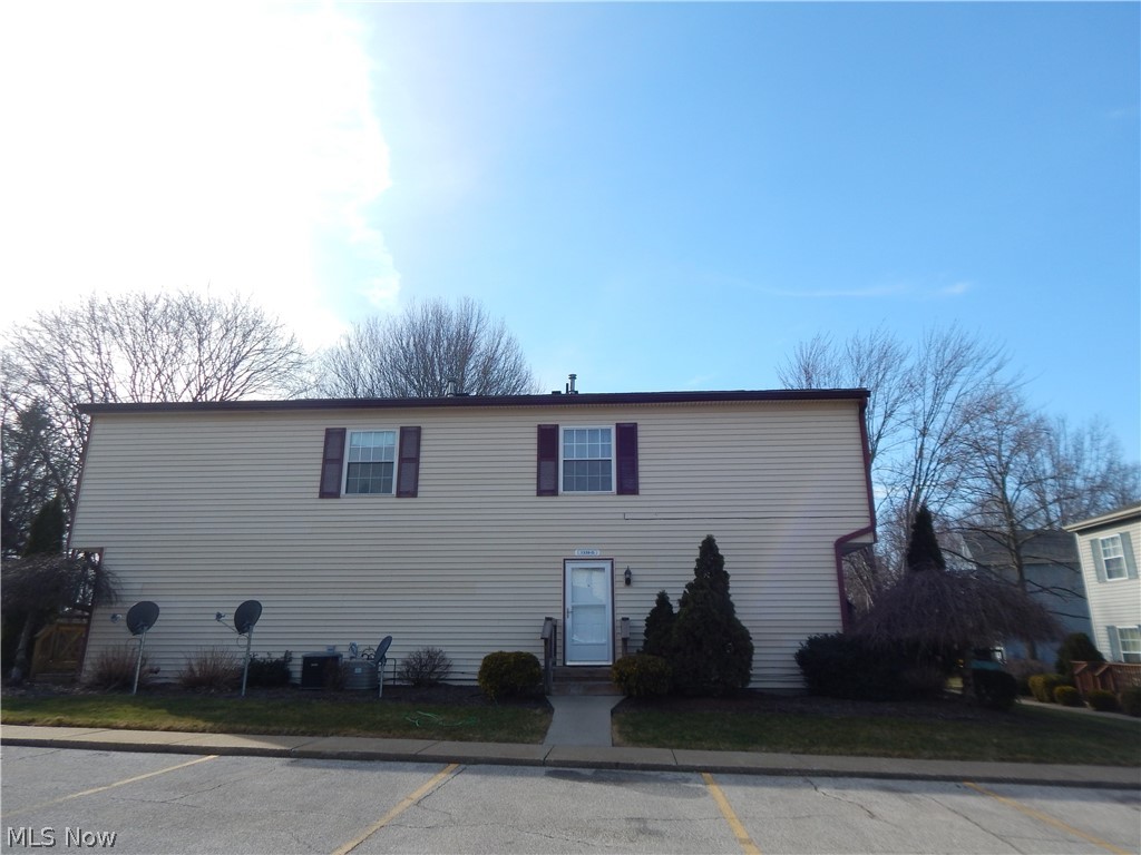 Williamsburg Court Condos - Residential