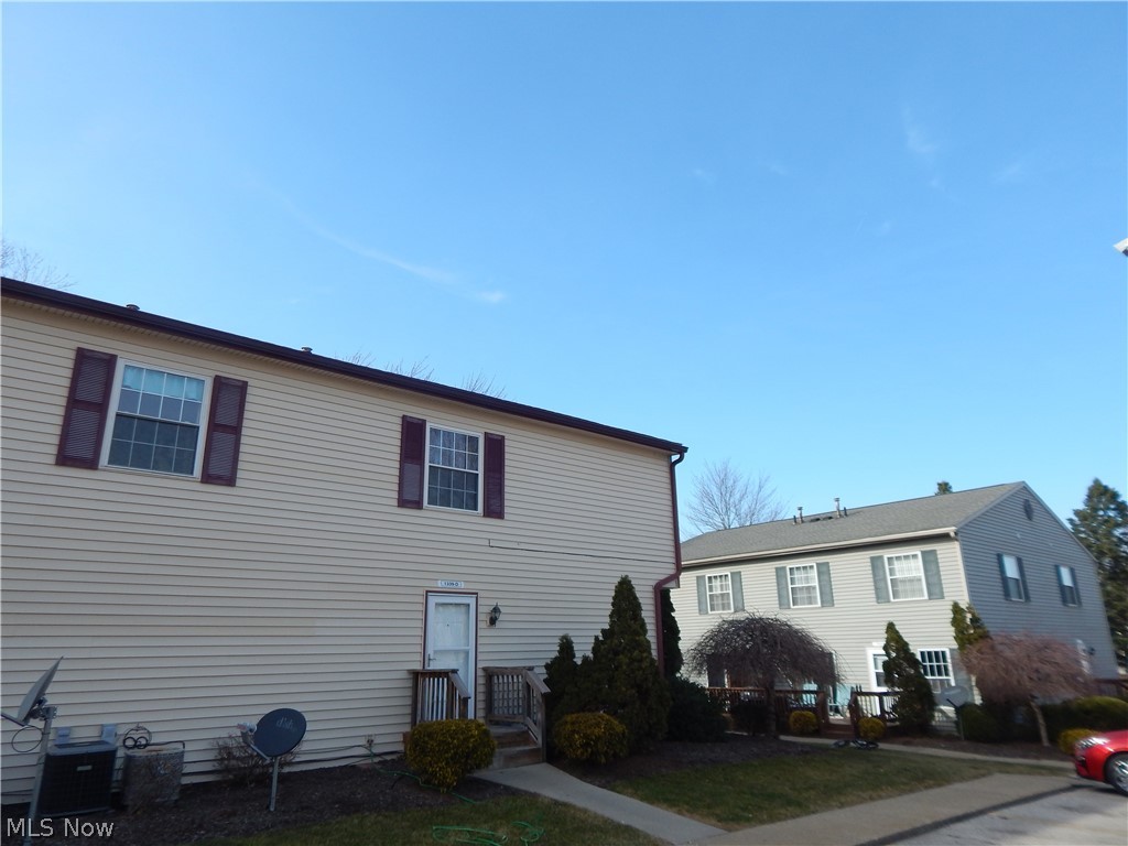 Williamsburg Court Condos - Residential