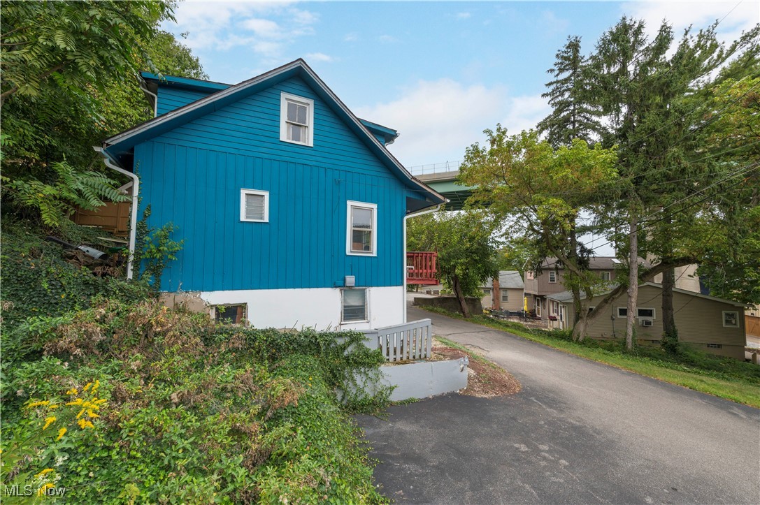 416 Riverdale Drive, Rocky River, Ohio image 4