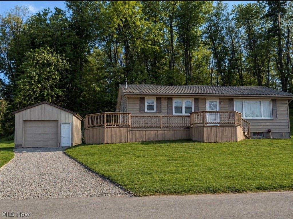 Photo of 1182 Potts Lane, Zanesville, OH 43701 (MLS # 5205795)