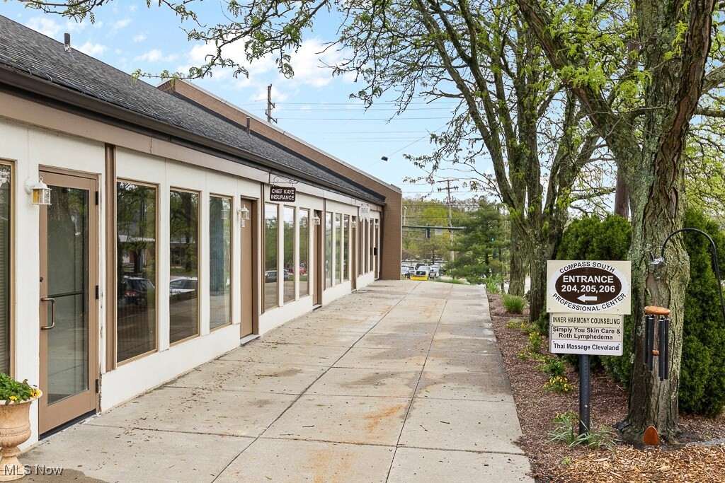 8180 Brecksville Road 115