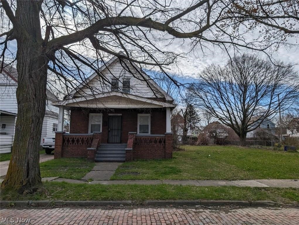 Photo of 1268 E 169th Street, Cleveland, OH 44110 (MLS # 5220174)