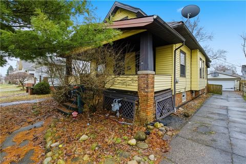 Tiny photo for 7923 Jameson Road, Parma, OH 44129 (MLS # 5179921)