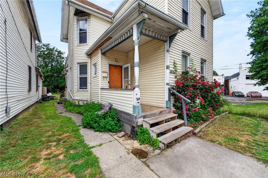 Photo of 2026 W 44th Street, Cleveland, OH 44113 (MLS # 5220838)