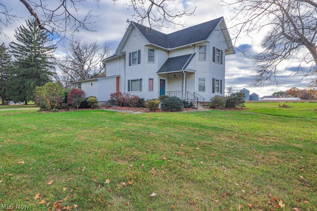 Photo of 51883 Telegraph, Amherst, OH 44001 (MLS # 5203273)