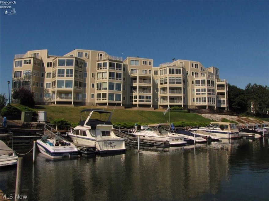 LAKEFRONT PENTHOUSE!! A RARE OPPORTUNITY TO BUY A LAKE ERIE PENTHOUSE. THIS COMPLETELY UPDATED BEAUTY HAS AN OPEN LAKEFRONT BALCONY AND A 36' DEEDED BOAT DOCK. 2.5 COMPLETELY RENOVATED BATHROOMS WITH TILE WALK IN SHOWERS, FIRST FLOOR MASTER BEDROOM WITH PATIO DOORS THAT OPEN TO THE BALCONY. OPEN UPSTAIRS LOFT WITH PANORAMIC VIEWS OF LAKE ERIE. ALL NEW CARPET, PAINT APPLIANCES AND BEAUTIFUL WOOD BURNING FIREPLACE. TO COMPLETE THIS WONDERFUL HOME BEACHWOOD VILLAS OFFERS A LAKEFRONT POOL, BEACH, MARINA, TENNIS, INDOOR HEATED PARKING AND ELEVATORS.