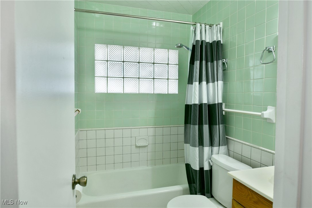 2230 Bel Aire Ln, Poland, Ohio image 34