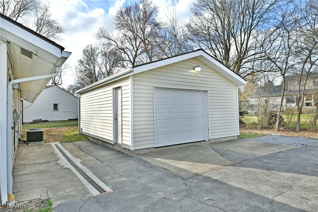 2230 Bel Aire Ln, Poland, Ohio image 43