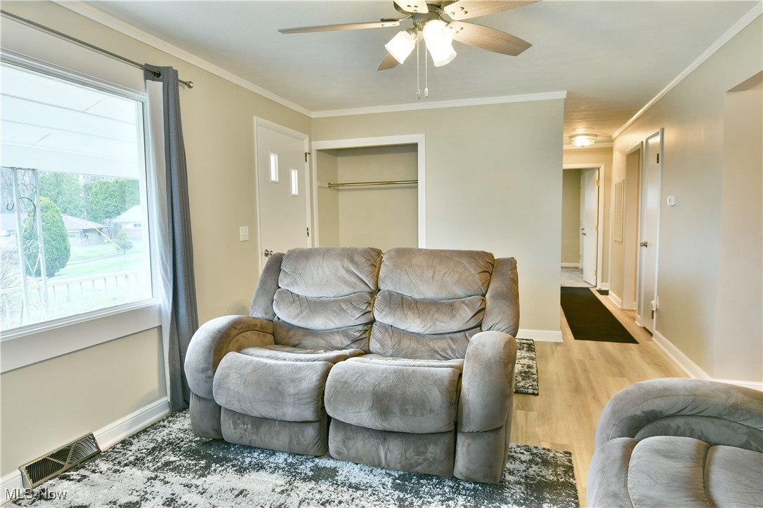 2230 Bel Aire Ln, Poland, Ohio image 8