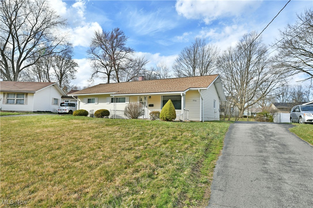 2230 Bel Aire Ln, Poland, Ohio image 45