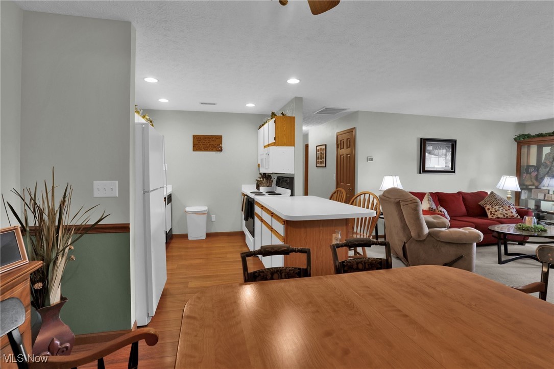 City Ontari Condos - Residential