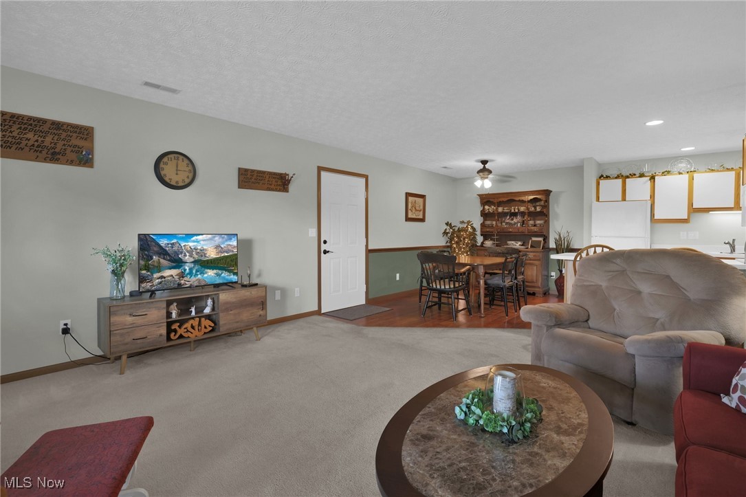 City Ontari Condos - Residential