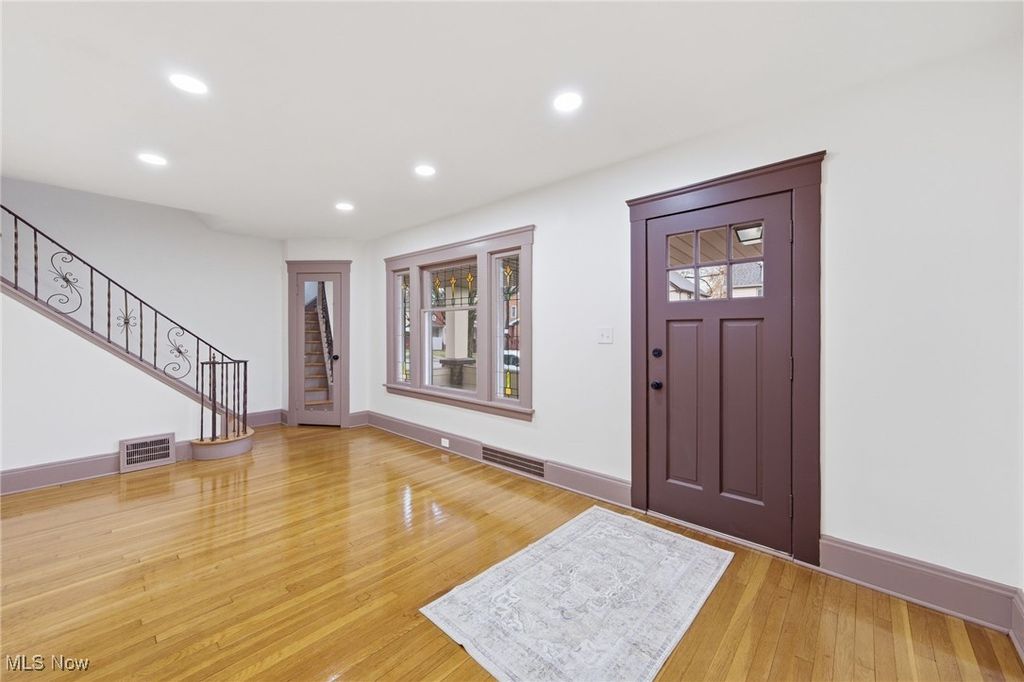 Photo of 3396 W 119th Street, Cleveland, OH 44111 (MLS # 5174644)