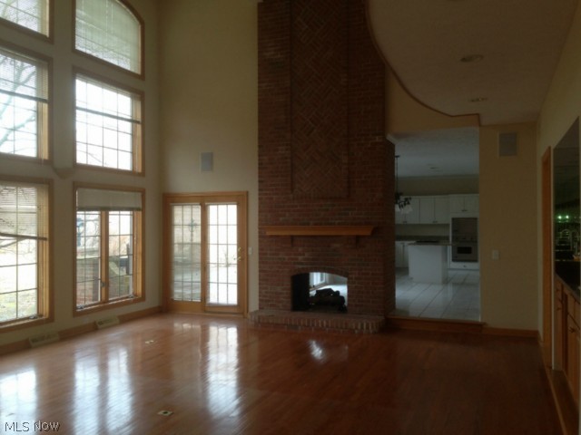 Ledgewood Crossing At Falls - Residential