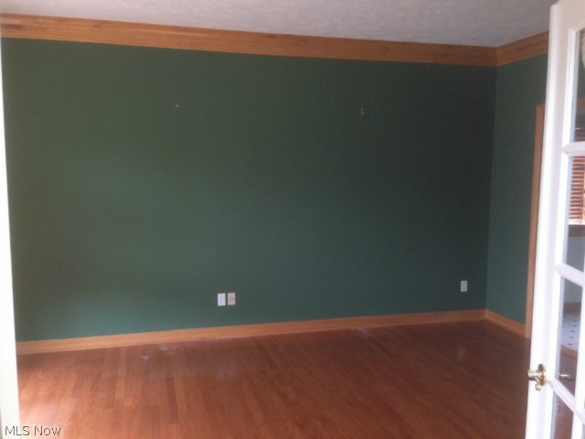 Ledgewood Crossing At Falls - Residential